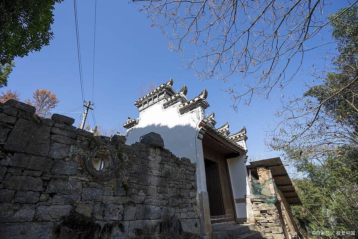 南漳李庙镇漳河沿岸荆山山居风景