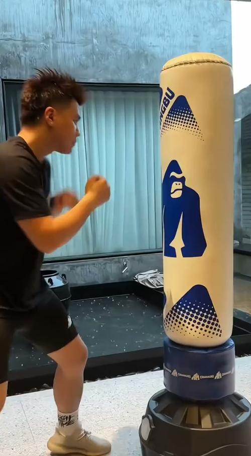 反向防身：比堆沙袋更有用的落地动作