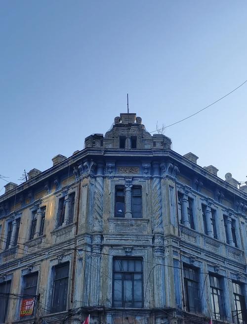 哈尔滨道外巴洛克老建筑墙面裂缝
