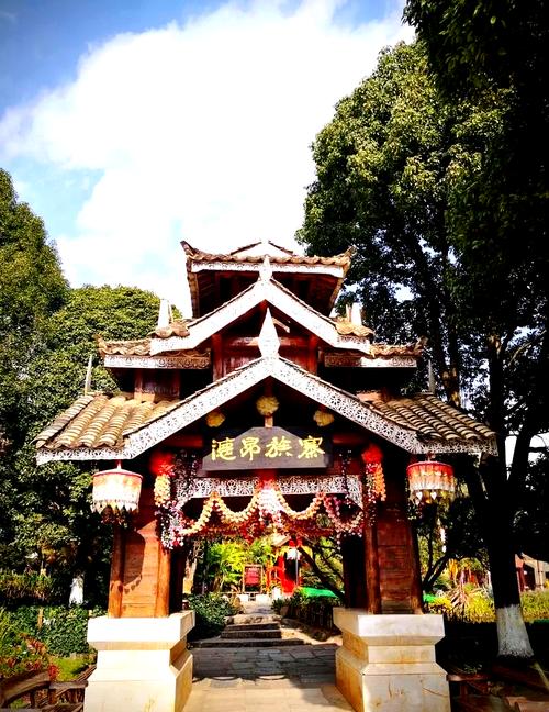 第三名:云南民族村——活态的文化基因库