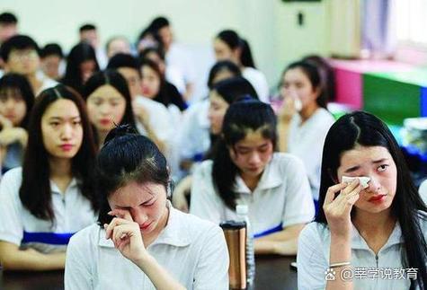 高考志愿填报选专业迷茫的学生