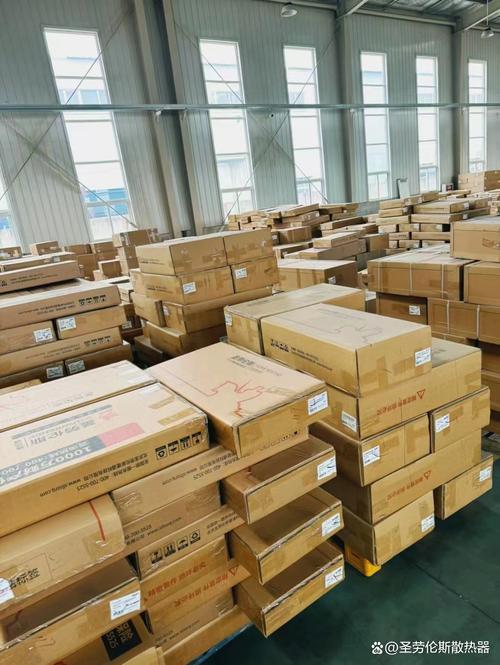 散热器厂家成品仓库不同规格产品实拍