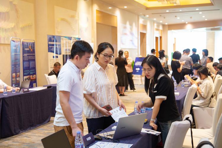 制造企业车间技术需求对接会现场