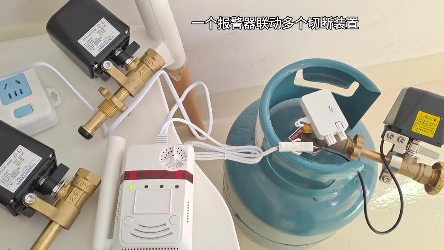 家庭燃气报警器联动机械关阀装置实拍