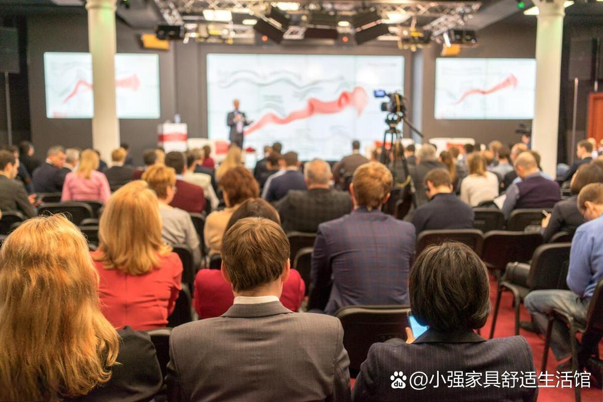 美国大学校园学生海外创业路演现场