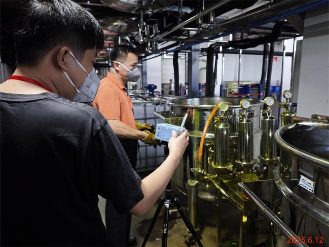 仿猪笼草超滑表面冷链输料管测试现场
