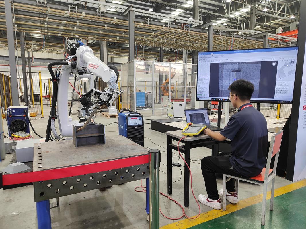 手工焊快成古董了？2025年焊接技术生存指南