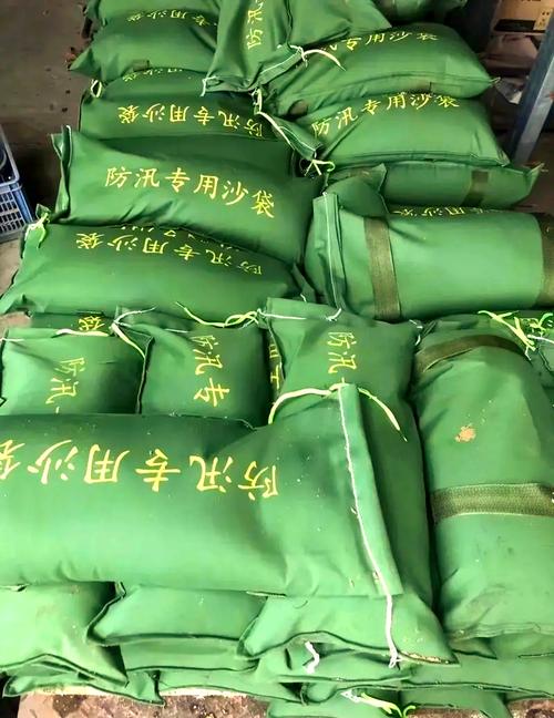 工业碱储罐区安全围堰与泄漏应急沙袋