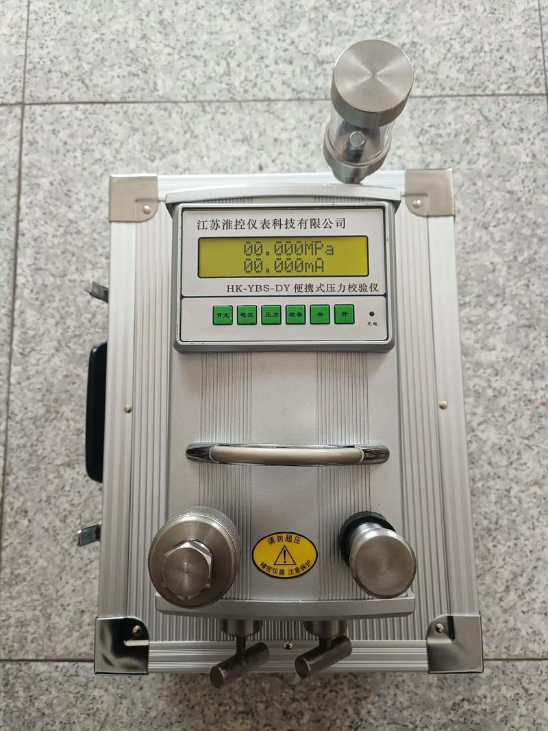 野外炼油厂现场便携式压力校验仪