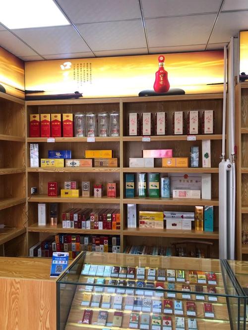 社区便利店进门烟柜与冷柜摆放实景