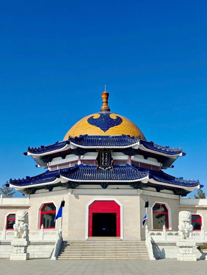 内蒙古鄂尔多斯成吉思汗陵金顶全景