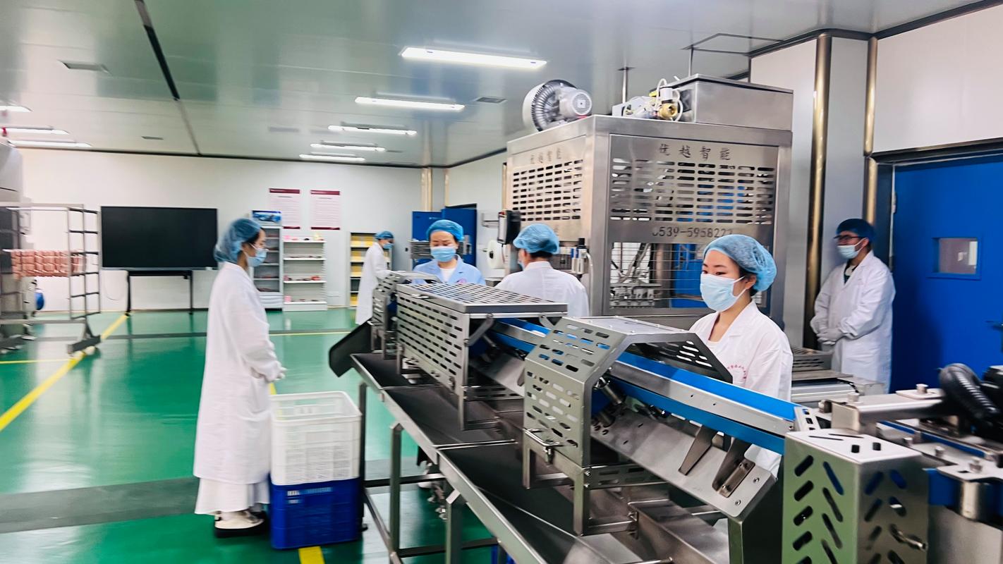 食品机械厂家车间装配实景图