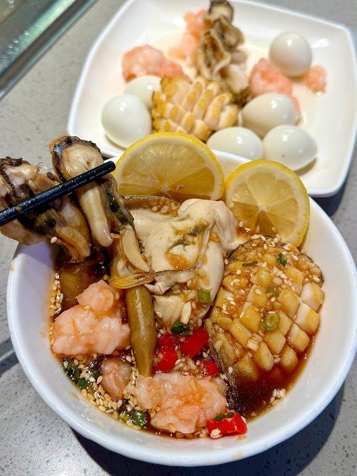 海底捞一人食半份菜摆盘
