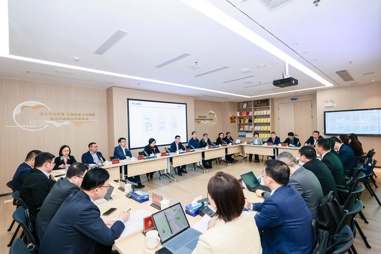 征拆房产继承案件律师团队研讨会场景图