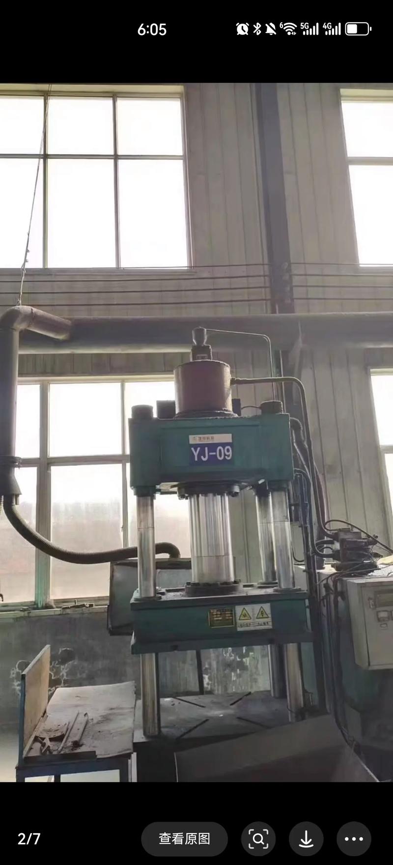 四柱液压机成品出厂前精度检测现场