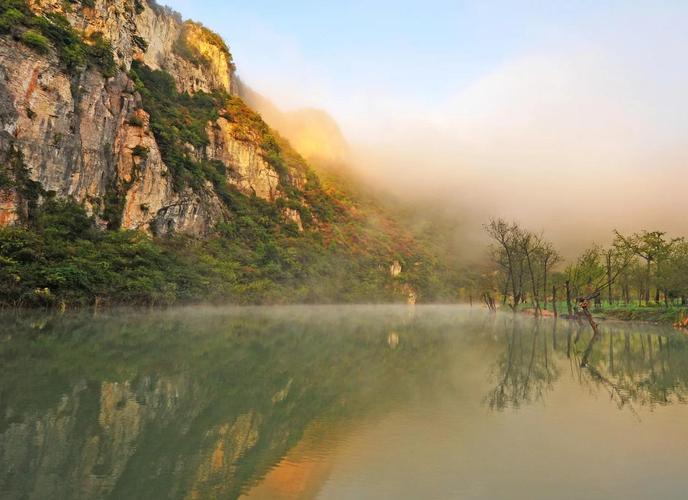 南漳东巩春秋寨周边山地稻田