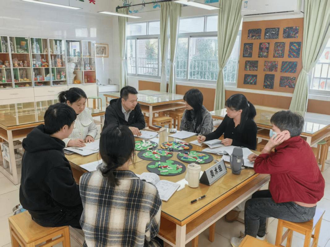 结对帮扶双师美术课堂教学现场