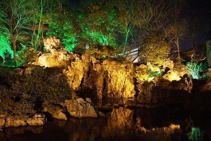 瞻园假山夜景