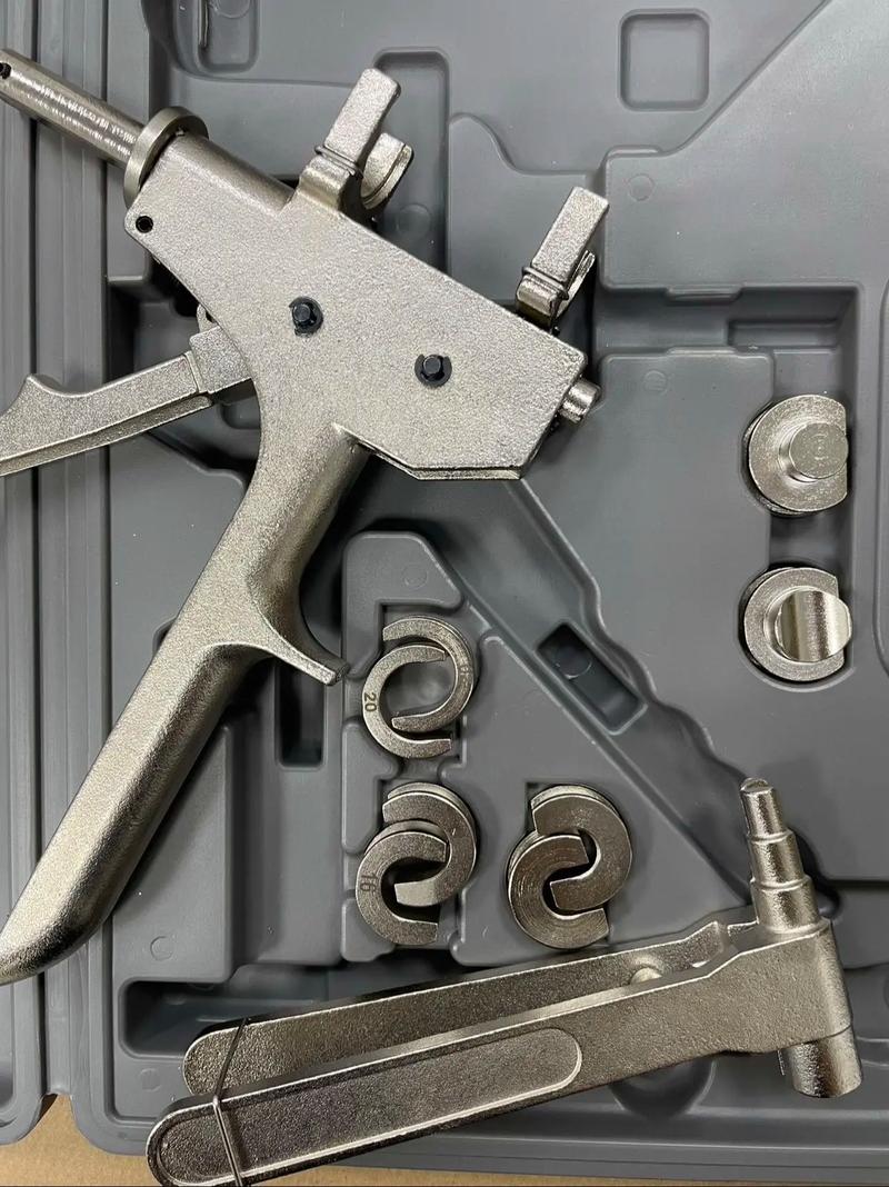 管道维修必备工具套装