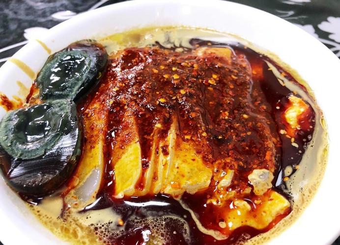 晚餐与宵夜：马楠烤肉、哈桑烤肉、老何家卤汁凉粉