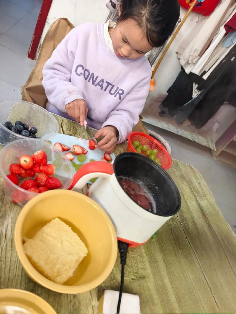 儿童自制果酱家庭餐桌实拍