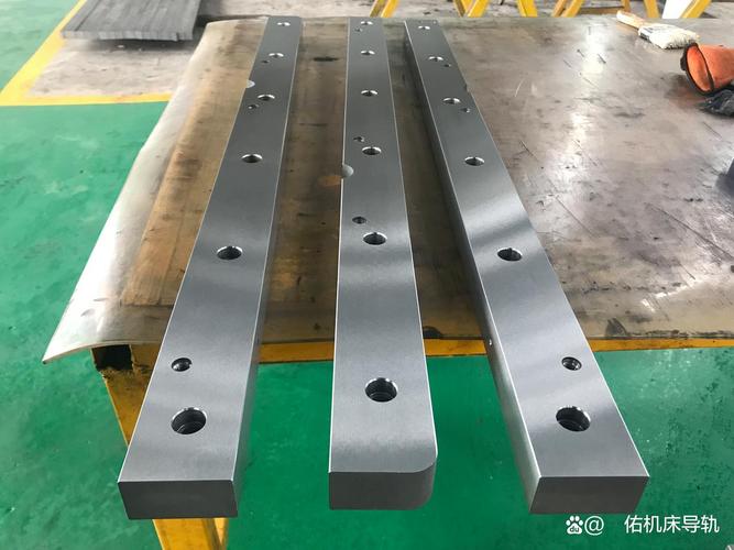 数控车床床身导轨热变形弯曲示意图