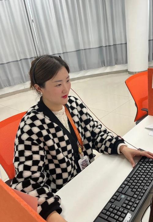 宝妈在家做电商云客服工作实拍