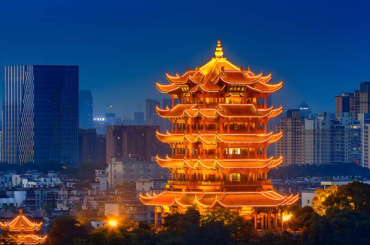 黄鹤楼倒影白云阁
