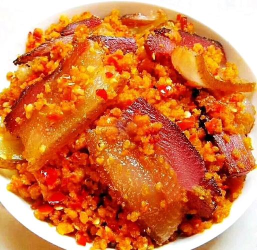 湖北南漳农家院炸广椒炒腊肉