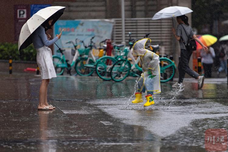 环境描写答题模板:我在一场小雨里让娃真正开了窍-大讲堂