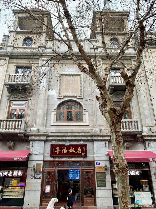 杭州中山中路清末文保建筑临街木门原状