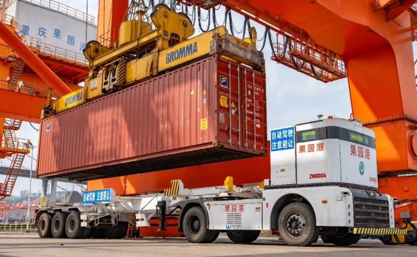 工业无人驾驶：从测试场到亿吨港口的落地狂奔