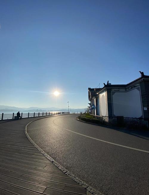 大理洱海生态廊道沿海骑行步道