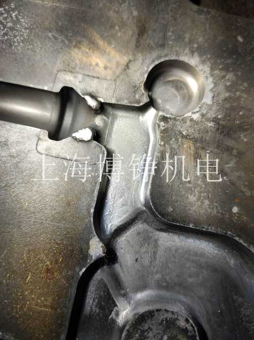 劣质防锈油导致锈蚀的冲压模具实拍