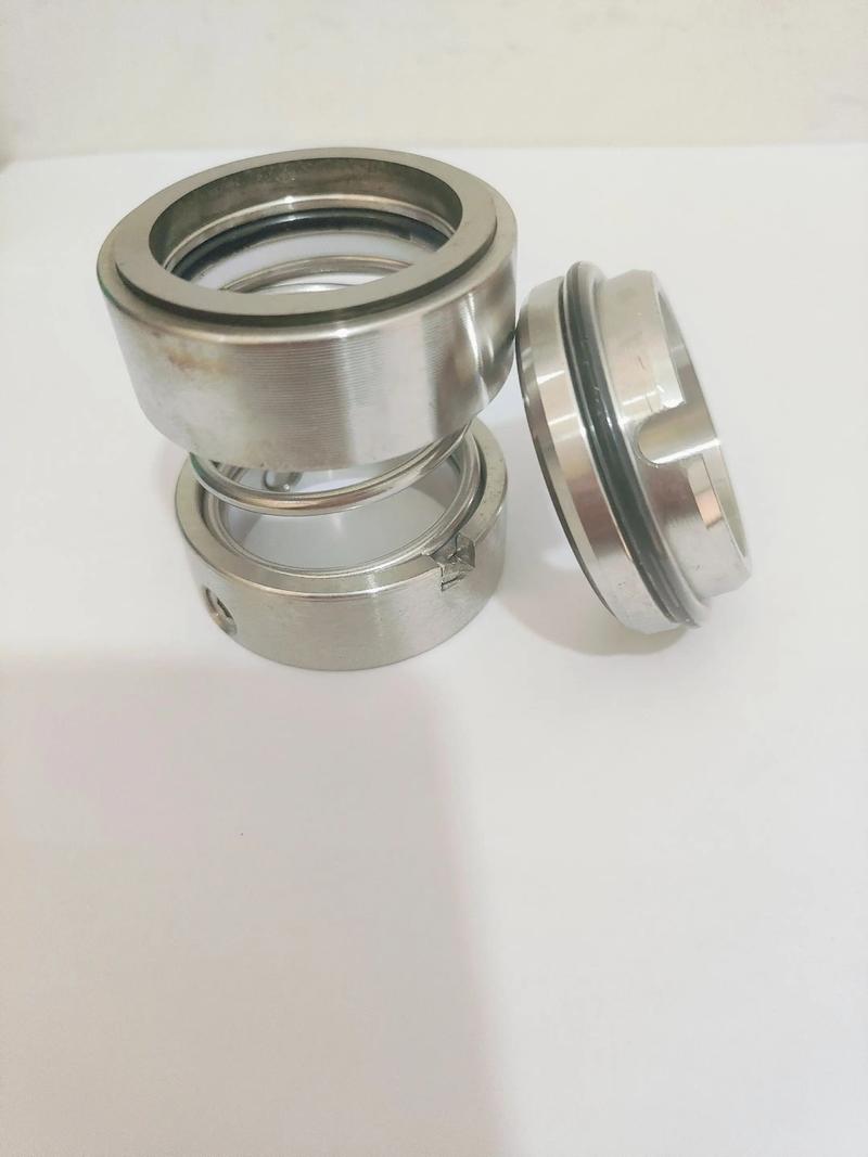 机械密封精密端面放大照片