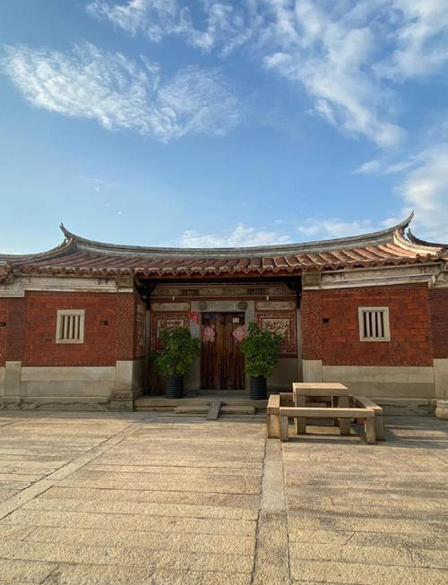 闽南泉州蔡氏古民居出砖入石墙面