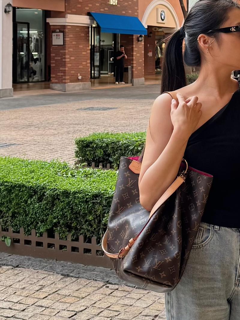 小个子女生背大包真的显矮吗?其实你错怪包包了!