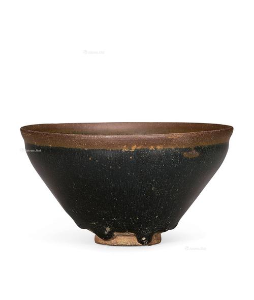 宋代建窑兔毫盏陶碗纹理细节