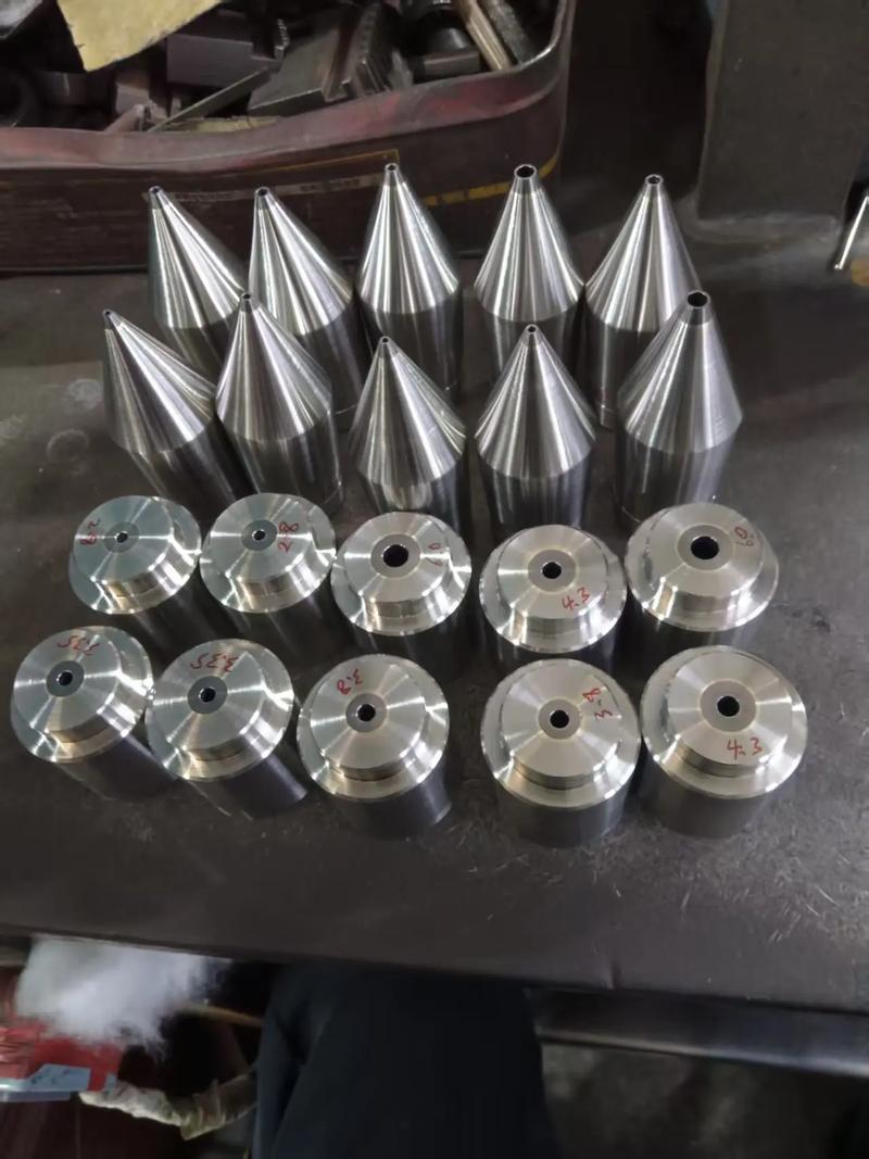 挤出模具模芯精密抛光作业实拍