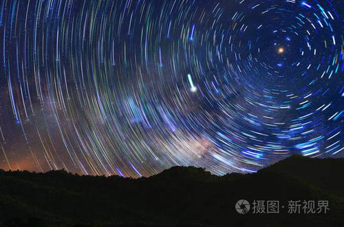 星光:穿越光年的呢喃-因为所以