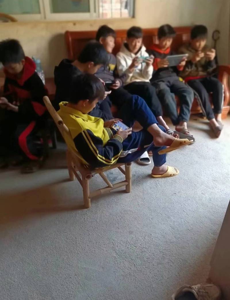 工业职工家庭的网络沉迷预防：别让虚拟网络拴住孩子-超级宝贝