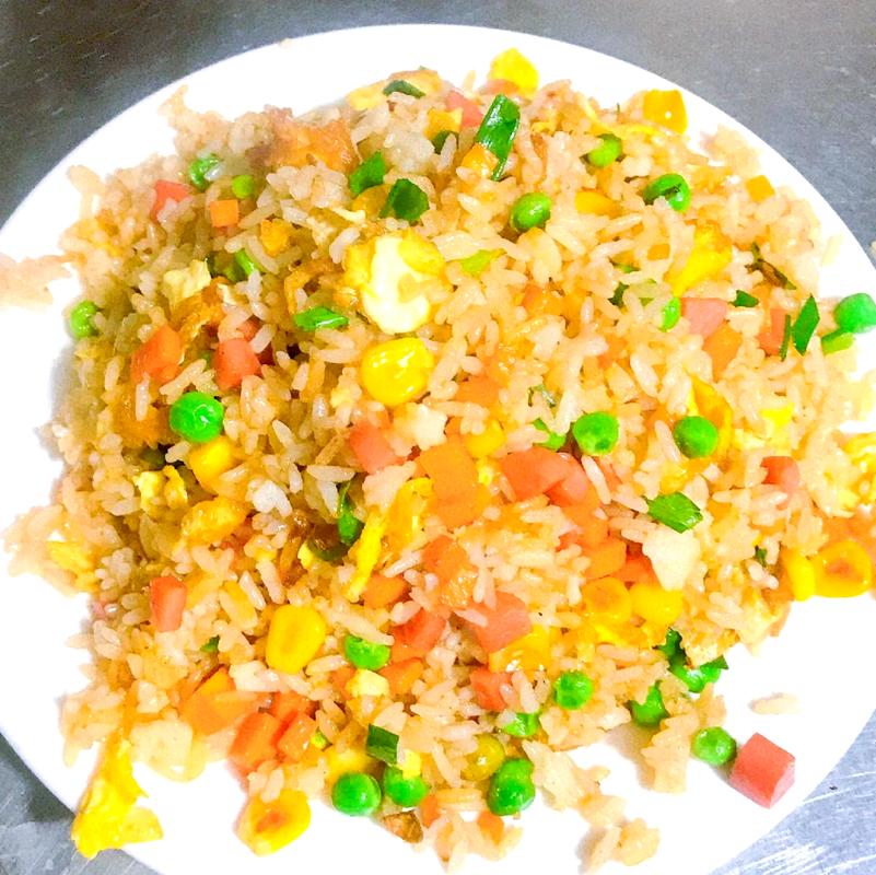 四、扬州炒饭:隔夜饭的尊严