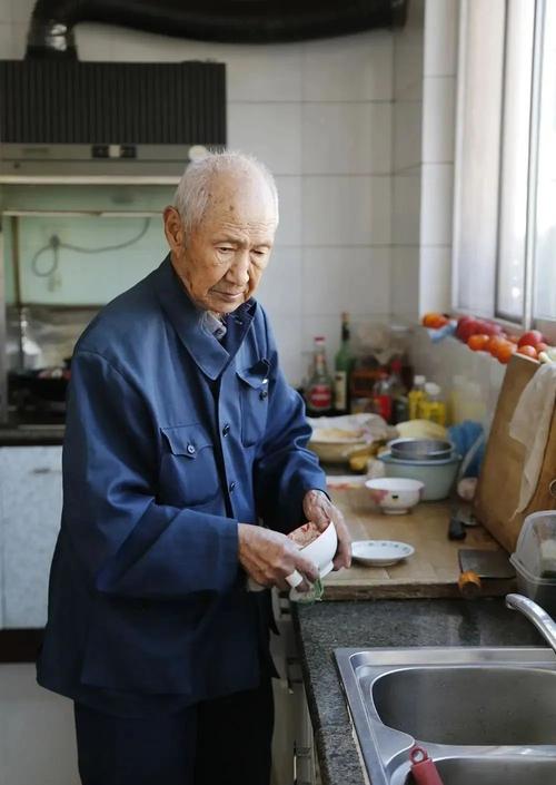 活在当下的老骨头