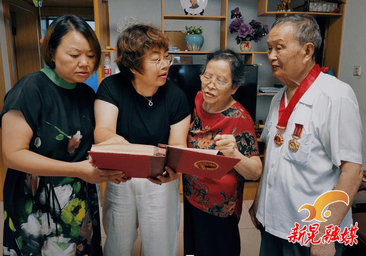 老人口述回忆录编辑整理现场