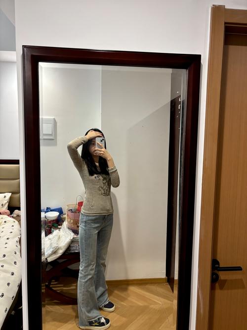 日常通勤微胖女生穿搭实拍图