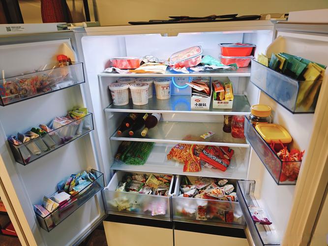 家中开封零食错误储存冰箱实景图
