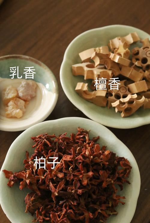 常见适合做香薰的草本原料展示图