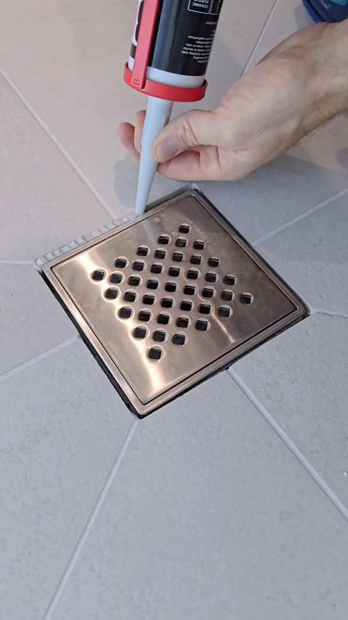 防臭地漏安装打胶节点实拍
