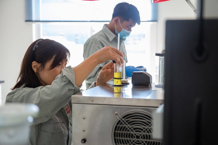 工业油液分析：被中小工厂低估的设备保命技术