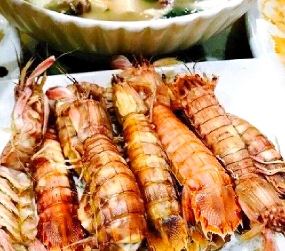 北戴河大排档清蒸皮皮虾贴饼子菜品图